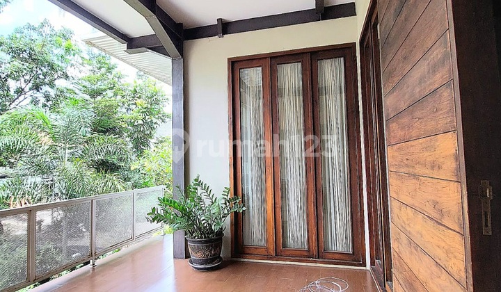 Rumah Modern Industrial Tropical 3 Lantai Dekat Mesjid Raya 2