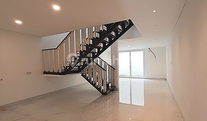 Rumah Baru Desain Modern French Classic Untuk Yang Berjiwa Muda 2