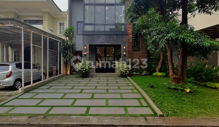 Rumah Baru Modern Tropical Open Space Lokasi Strategis Dekat Toll