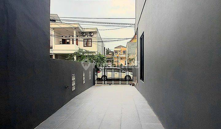 Rumah Baru Desain Modern Scandinavian Siap Huni Dekat Ke Bintaro 2