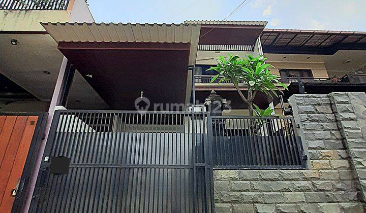 Rumah Modern Bagus 2 Lantai Fully Furnished Hadap Selatan Shm 1