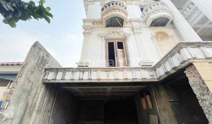 Rumah Bukit Gading Mediterania, Kelapa Gading, swimming pool,gym, basement, gazebo 2