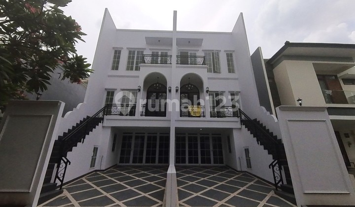 Rumah Lux Brand New Dalam Cluster The Gading Residence, Kelapa Gading