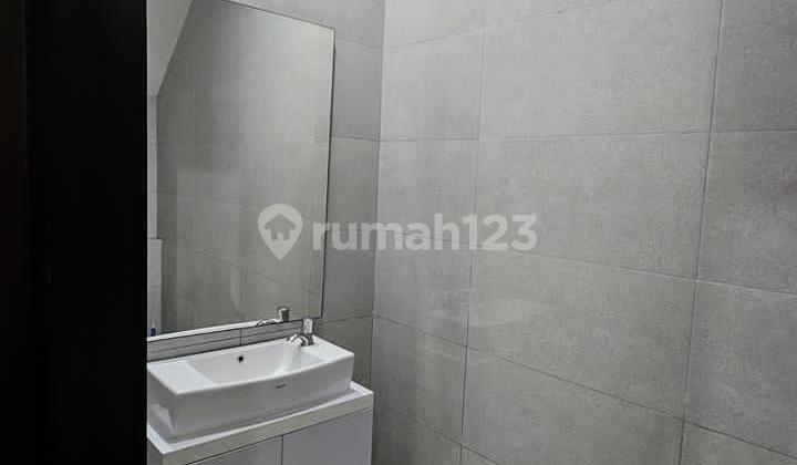 Rumah, 2 Lantai Full Furnished di Dallas, Pik 2 Disewakan 2