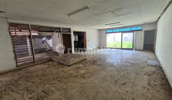 Dijual Rumah Lama Hitung Tanah Lokasi Strategis di Jl. Cempaka Putih Tengah, Jakarta Pusat