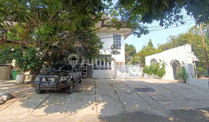 For Sale Corner House Located in Kramat Pela, Kebayoran Baru, South Jakarta