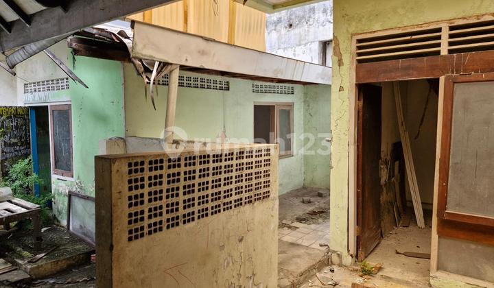 FOR RENT  Rumah lama di hoek strategis lokasi di Jl. Cempaka Putih Raya, Jakarta Pusat 2