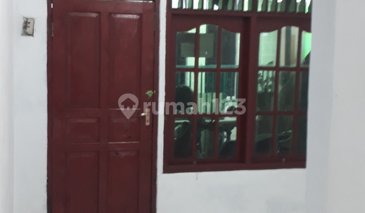Rumah Dalam Gang Sebrang Stasiun Lenteng Agung Jaksel Rumah Dalam Gang Sebrang Stasiun Lenteng Agung Jaksel