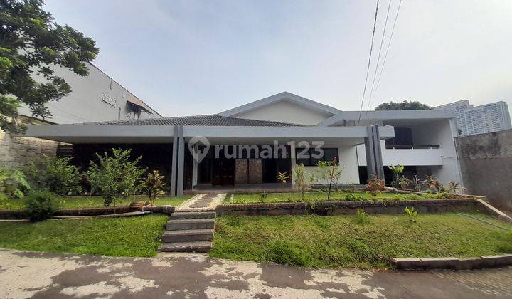 Rumah Siap Huni Di Kemang Bisa Untuk Kantor Ada Kolam Renang Pribadi Area Parkir Luas  1