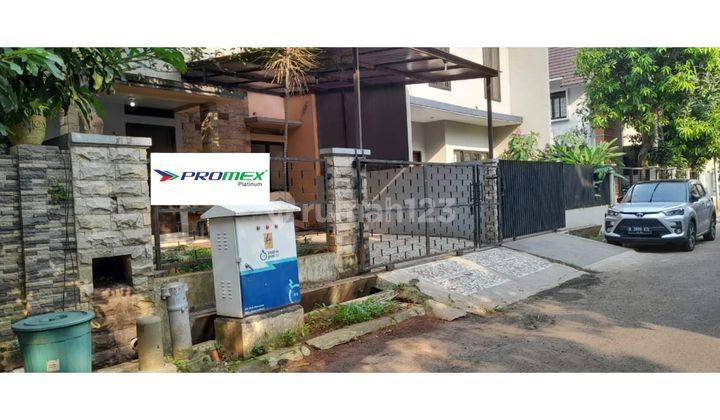 Rumah Astri, Lokasi Strategis di Komplek Puri Gading Bekasi 1