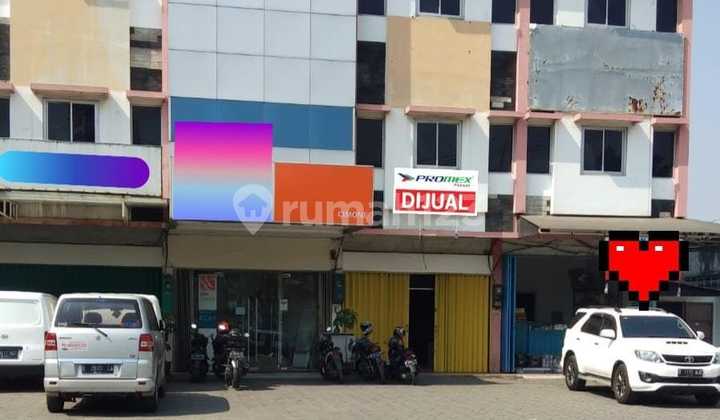 Cheapest Shop House with Spacious Parking on Jalan Raya Merdeka Cimone 1