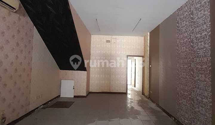 Cheapest Shop House with Spacious Parking on Jalan Raya Merdeka Cimone 2