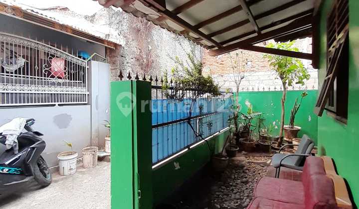 Rumah Dijual Cepat Jatibening Baru, Pondok Gede Akses Motor Bebas Banjir Lokasi Strategis 50meter Menuju Jalan Raya Utama 2