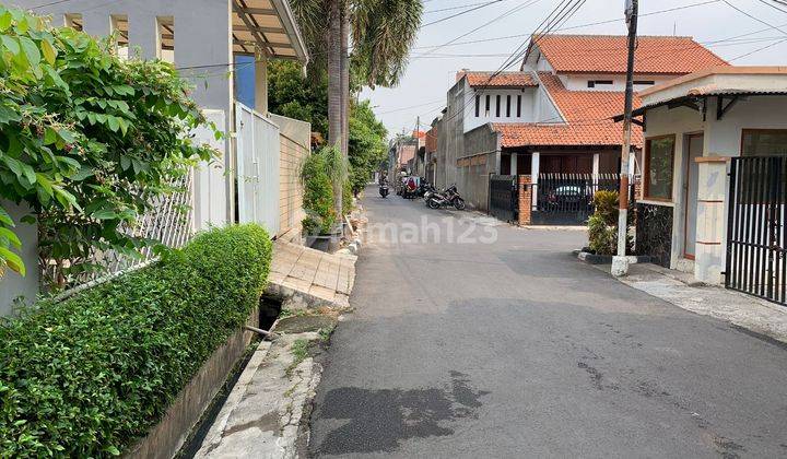 Rumah Lama Terawat Dalam Komplek Row Jalan Lebar Dekat Kawasan Perkantoran Sudirman di Pejompongan,benhil  2