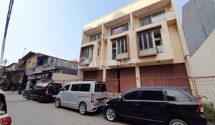 Disewakan Ruko 3,5Lantai  di Area Komersil Pasar Sumber Artha Kalimalang, Bintara Jaya 1