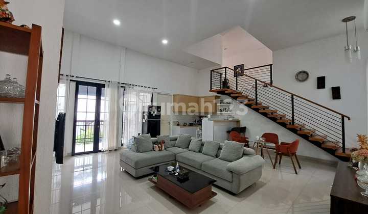 Rumah Modern Dalam Kompleks di Kalibata, Jakarta Selatan. Rumah Modern Dalam Kompleks di Kalibata, Jakarta Selatan.