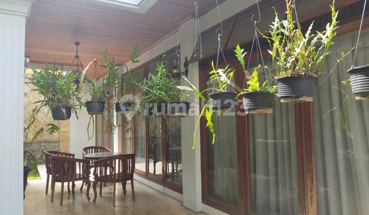 Rumah di Pejaten Stratregis Dalam Komplek Elite One Gate System