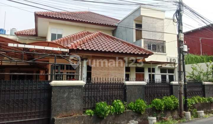 House in Mampang Near Kemang, Suitable for Residence or Boarding House Investment, Flood-Free House in Mampang Near Kemang, Suitable for Residence or Boarding House Investment, Flood-Free