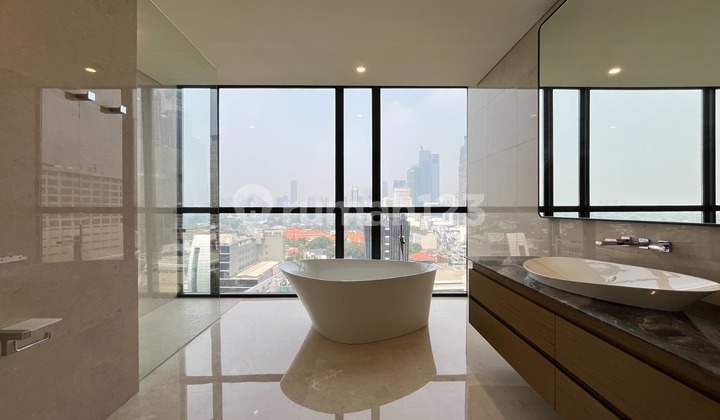 Fast Sale Pakubuwono Menteng 3 Bedrooms 2