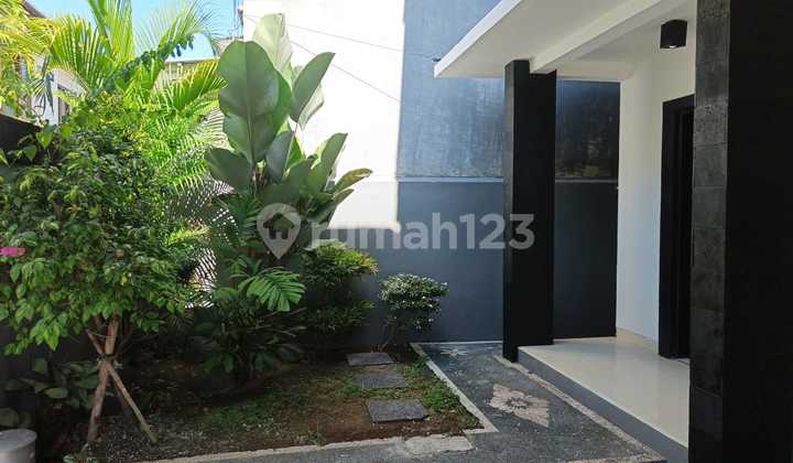 Rumah Non Furnished Tengah Kota Di Jual Renon Area 2