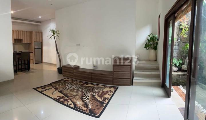 Disewakan Rumah 2 Lantai Dekat Universitas 2