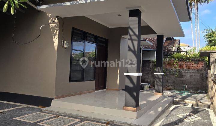 Minimalist house for rent in Taman Griya - Jimbaran 1