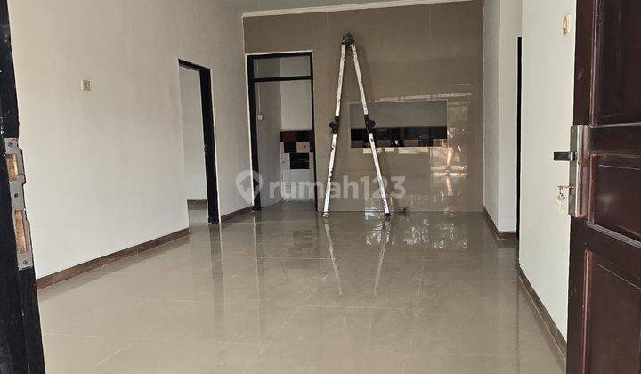 Minimalist house for rent in Taman Griya - Jimbaran 2