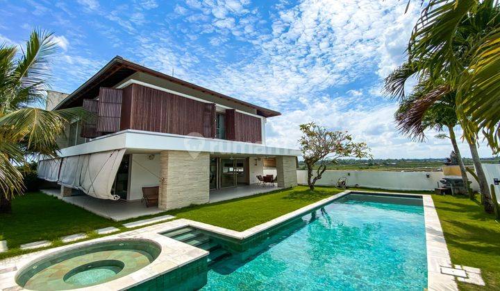 Beautiful Designed Contemporary Tranquil Villa 1