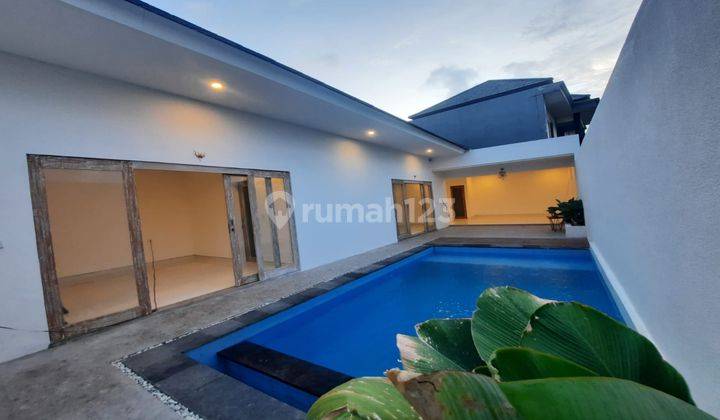 Di Sewakan Villa Unfurnished Di Tibubeneng 1