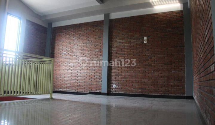 Rumah 2 Lantai Sudah Renovasi Semi Furnished Shm Perumtas 2 Sidoarjo