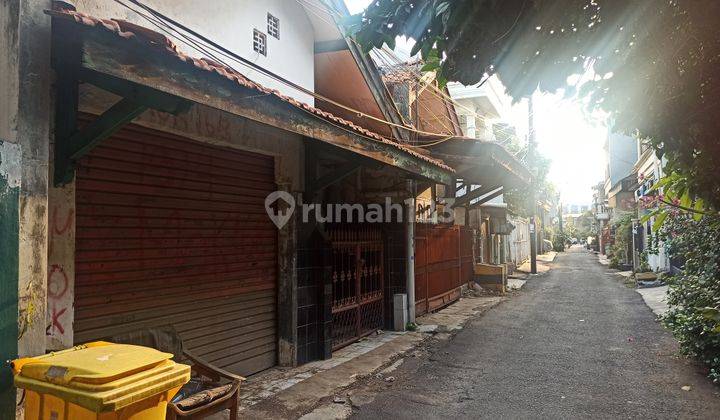 2 Rumah Tua Gandeng di Belakang Balai Pustaka, Jual Harga Tanah 2