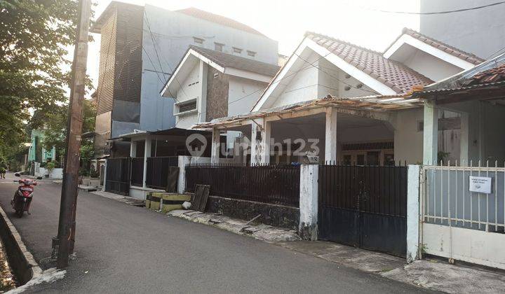 Rumah Rawamangun Depan Taman, Asri, Nyaman, Lingkungan Rapi Dan Strategis 2