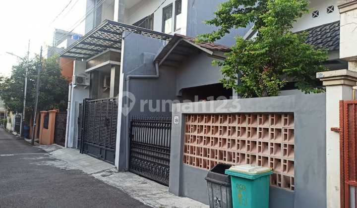 Ready-to-Occupy House in Rawamangun Within a Gated Complex, Behind Balai Pustaka, Affordable!! 2