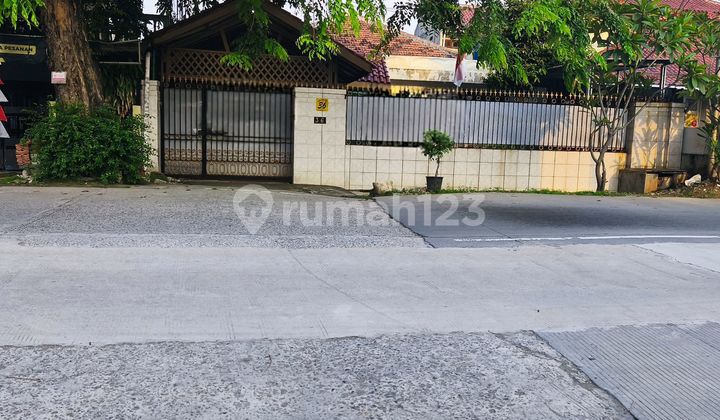 House/plot Rawamangun Muka Raya, suitable for culinary business, office, clinic, etc., three-car road access, always busy. House/plot Rawamangun Muka Raya, suitable for culinary business, office, clinic, etc., three-car road access, always busy.