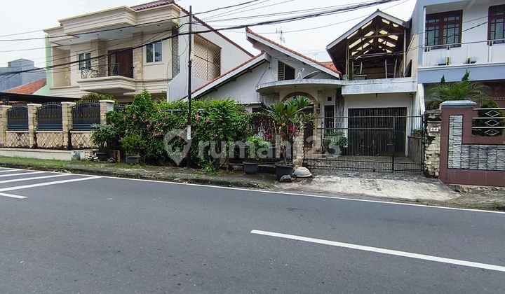 Rumah Rawamangun Di Jalan Pulo Asem Raya, Akses Dan Lokasi Strategis. 2