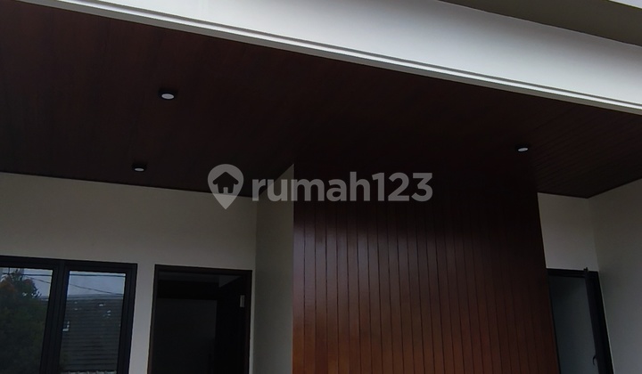 Beautiful Rawamangun House with Modern Minimalist Style Ready to Occup 2