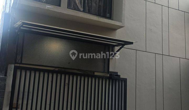 Rumah Kost Di Jatinegara Kaum, Full Terisi, Lokasi Strategis, 1