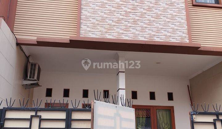 Rumah Cantik Rawamangun + Furnished, Lokasi Terbaik, Siap Huni 2