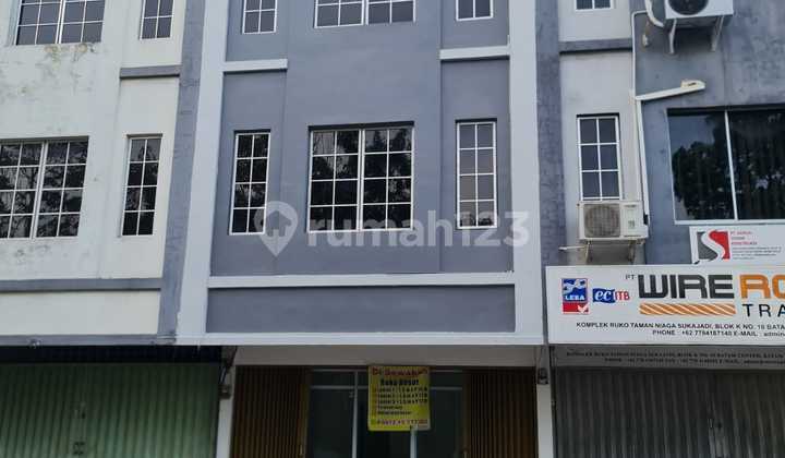 Di Sewakan Ruko 3 Lantai Taman Niaga Sukajadi