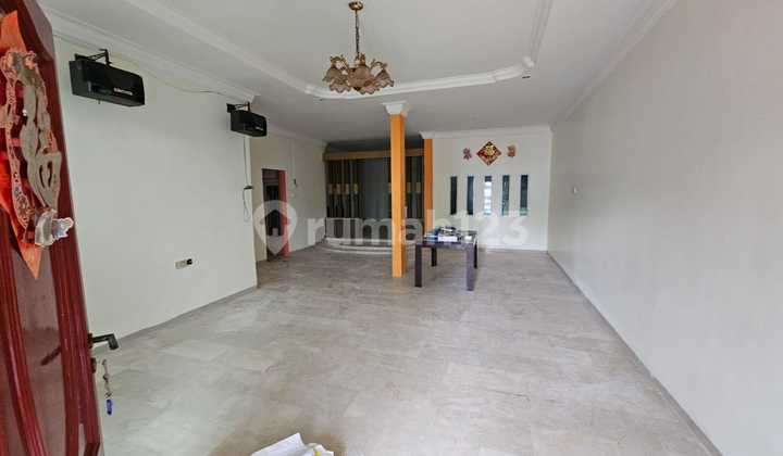 4 rooms, 4 toilets, Batam Center, fully furnished, next to Mega Mall, Rp.60 million/year, Villa Bukit Indah