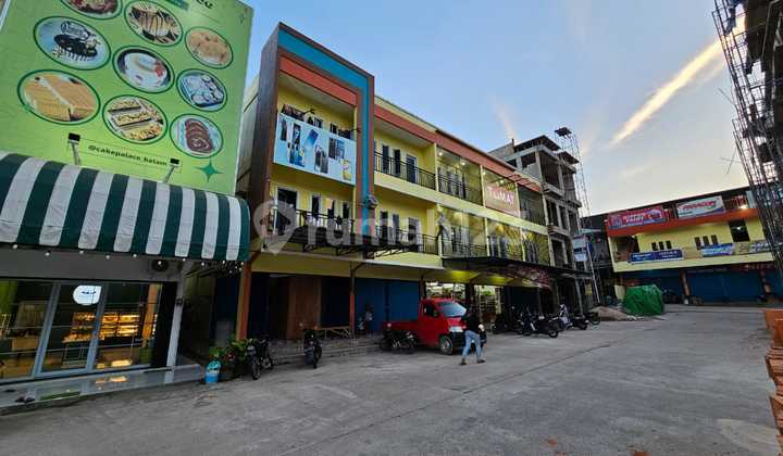 For Rent 3-Storey Shop House in Bukit Permai near Batamindo Industrial 50m/year For Rent 3-Storey Shop House in Bukit Permai near Batamindo Industrial 50m/year