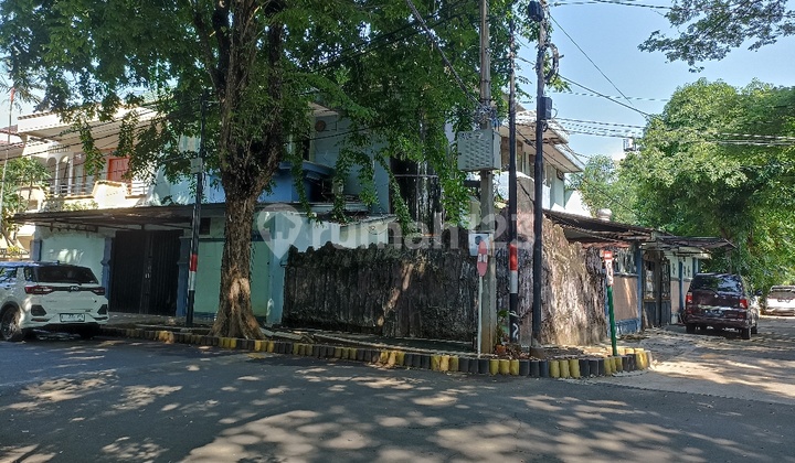 Rumah Tua Hoek Metro Sunter 2