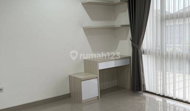 Semi Furnish Disewakan Rumah Pik 2 Ukuran 6x12.5 Brand New 2