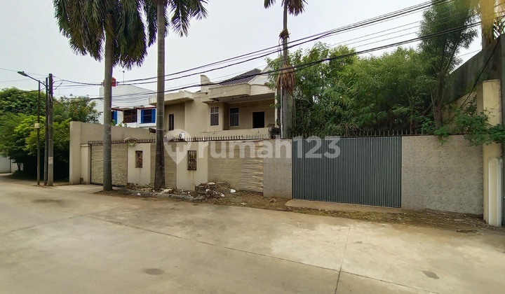Rumah Besar Sunter Paradise Jalan Lebar Dijual Cepat