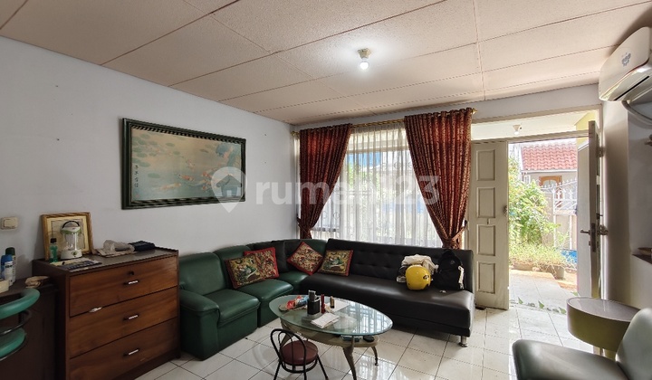 Gunung Sahari Complex House in Central Jakarta for Sale at a Low Price Gunung Sahari Complex House in Central Jakarta for Sale at a Low Price