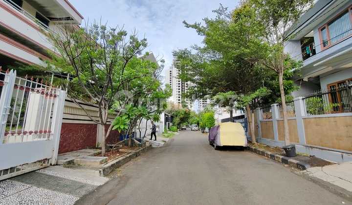 Rumah Karang Bolong di Ancol Barat Lingkungan Tenang Dijual Cepat 2