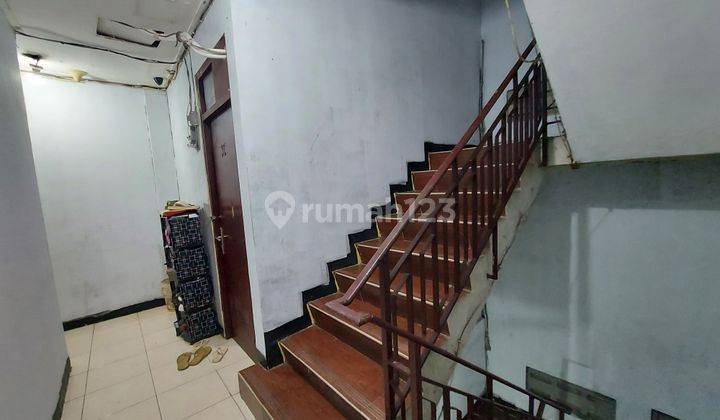 Kost Kostan 18 Kamar Wc Dalam di Mangga Besar, Taman Sari 12