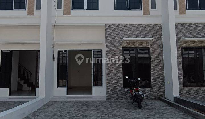 Rumah Cekep 2lantai Didalam Cluster Lokasi Strategis Dekat Dari Jalan Raya 2