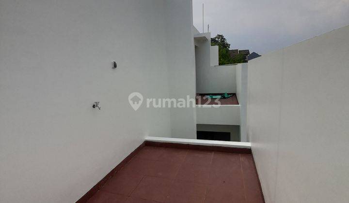 Rumah Cakep 2lantai Siap Huni Dalam Cluster Dijatimakmur 2