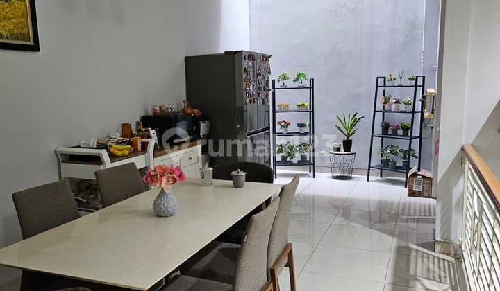 Rumah Rapih Murah Kelapa Gading 3 Lantai Siap Huni 2